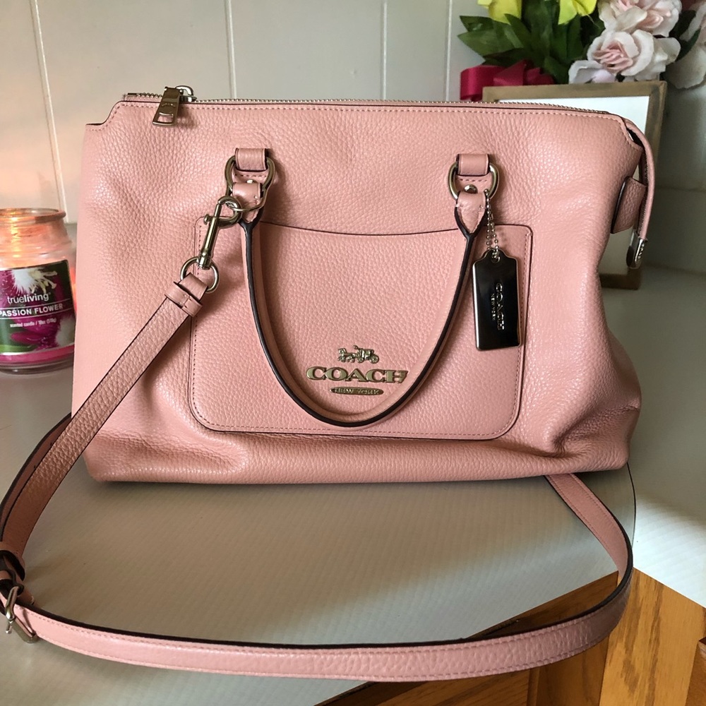 COACH Emma satchel purse 👛 💕